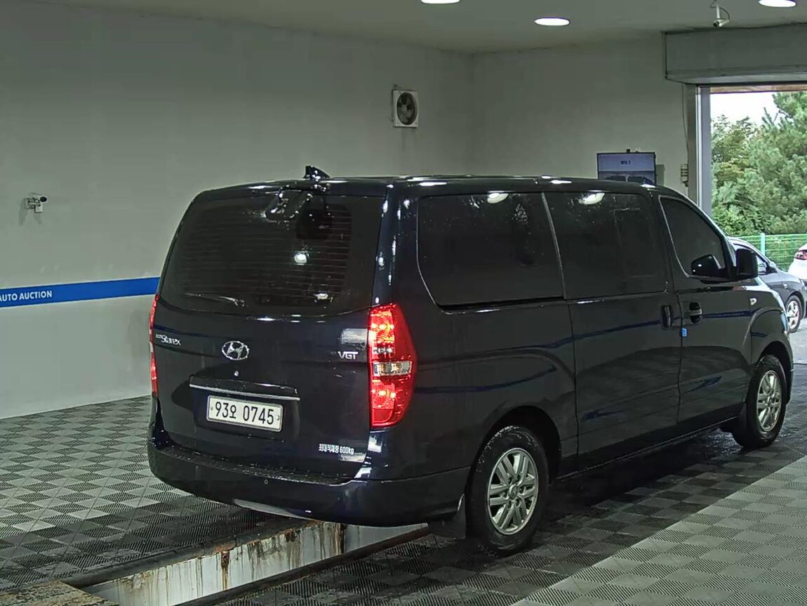 HYUNDAI THE NEW GRAND STAREX 5-SEATER DIESEL VAN SMART 2019 - zdjęcie 5