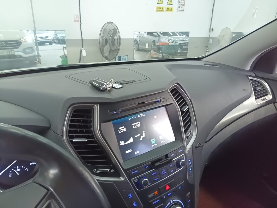HYUNDAI SANTA FE THE PRIME DIESEL R2.0 2WD EXCLUSIVE 2016 - zdjęcie 19