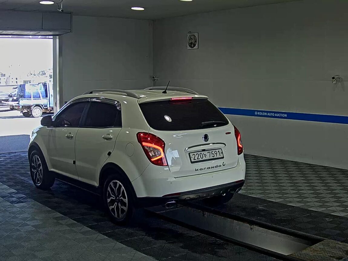 KG MOBILITY (SSANGYONG) NEW KORANDO C 2.2 2WD EXTREME 2016 - zdjęcie 6