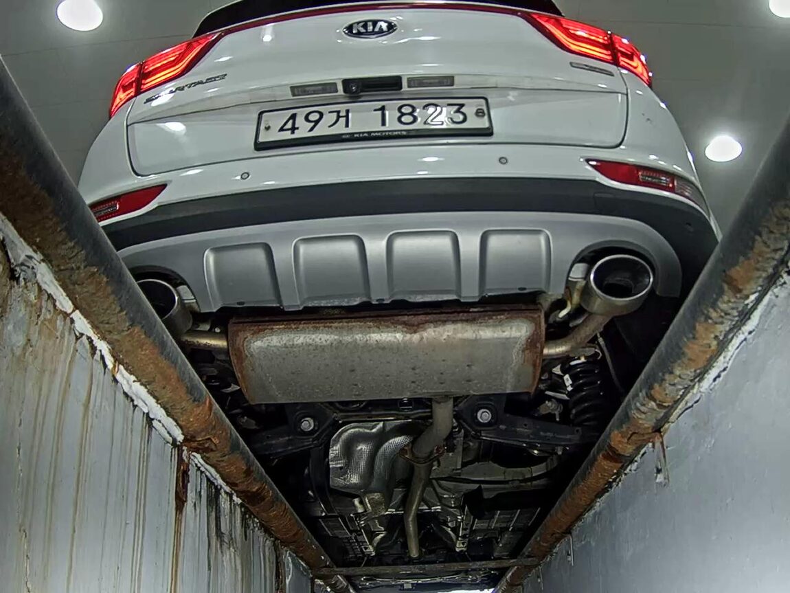 KIA NEW SPORTAGE R2.0 2WD NOBLESSE PLUS 2018 - zdjęcie 8