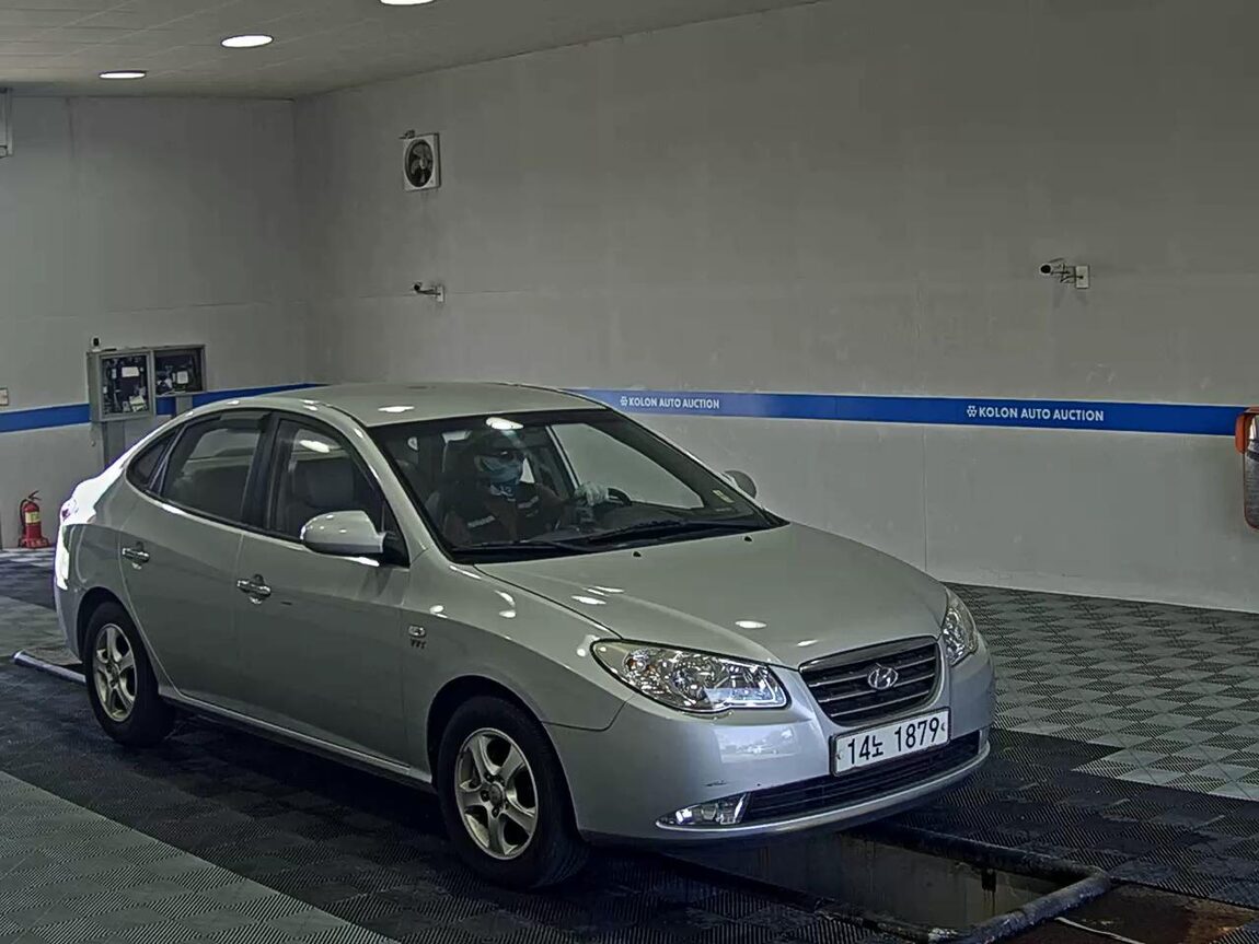 HYUNDAI AVANTE HD 1.6 VVT S16 LUXURY 2009 - zdjęcie 3