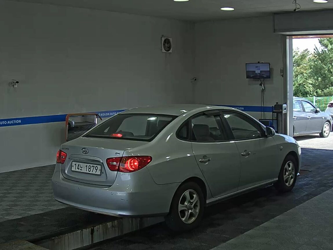 HYUNDAI AVANTE HD 1.6 VVT S16 LUXURY 2009 - zdjęcie 5