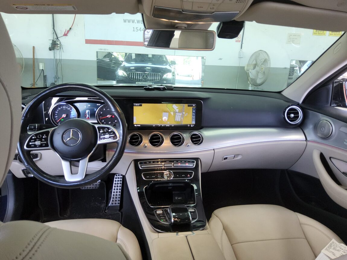 MERCEDES-BENZ E-CLASS (5TH GEN) E300 AVANTGARDE 2019 - zdjęcie 11