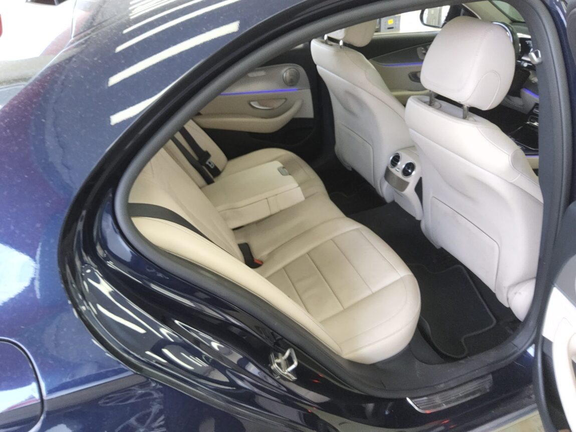 MERCEDES-BENZ E-CLASS (5TH GEN) E300 AVANTGARDE 2019 - zdjęcie 13
