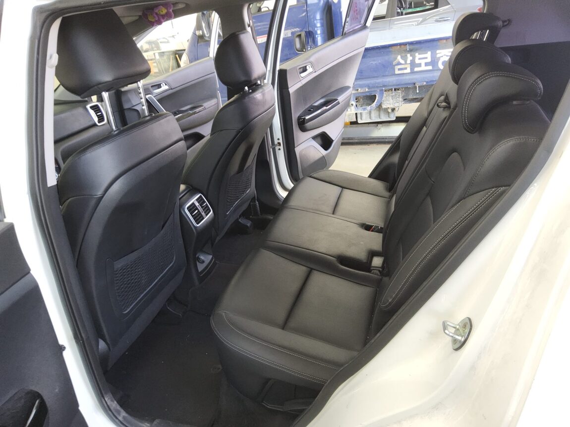 KIA NEW SPORTAGE R2.0 2WD NOBLESSE 2016 - zdjęcie 12