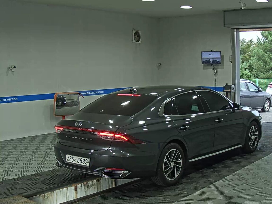 HYUNDAI THE NEW GRANDEUR IG GASOLINE 2.5 PREMIUM CHOICE 2020 - zdjęcie 5