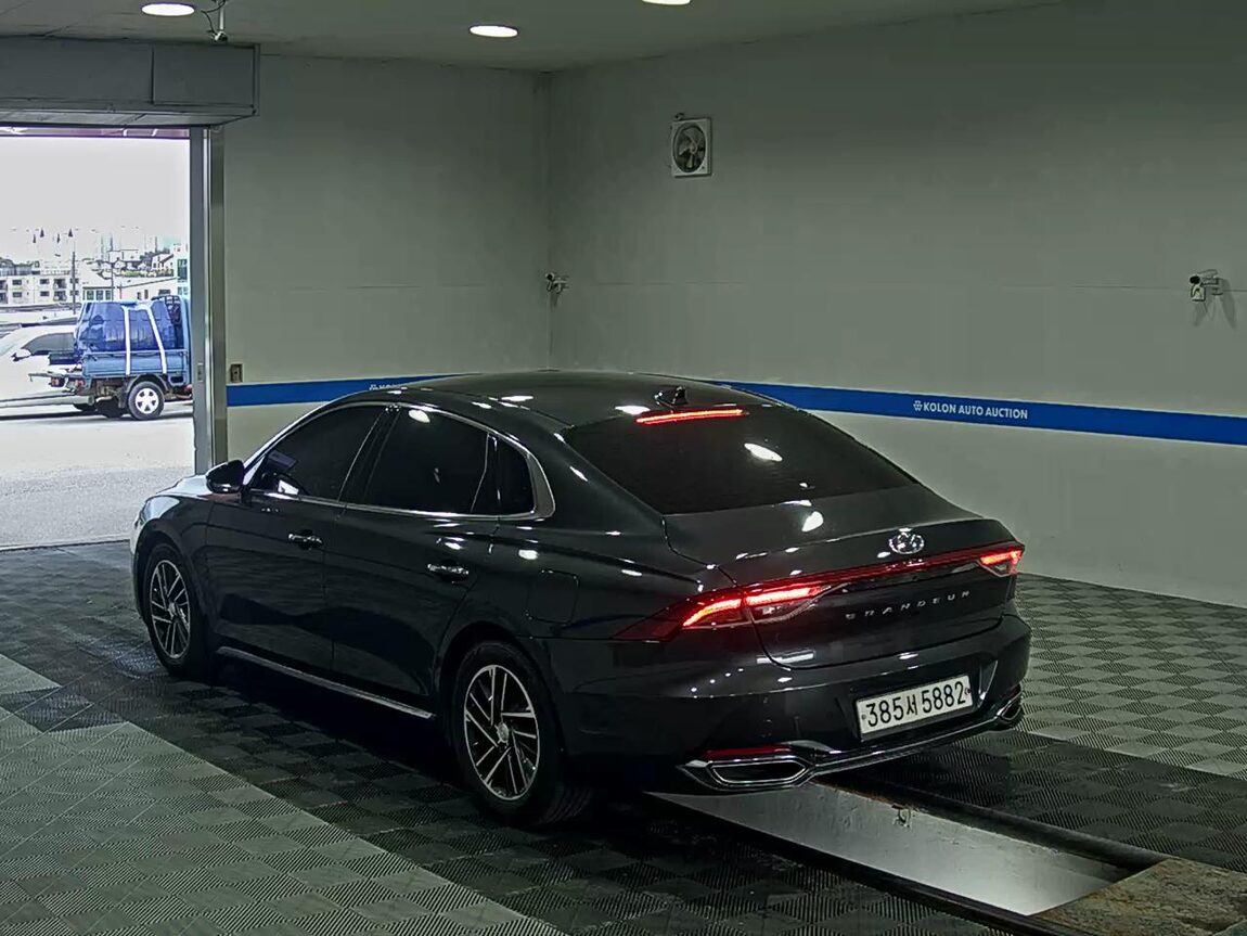 HYUNDAI THE NEW GRANDEUR IG GASOLINE 2.5 PREMIUM CHOICE 2020 - zdjęcie 6