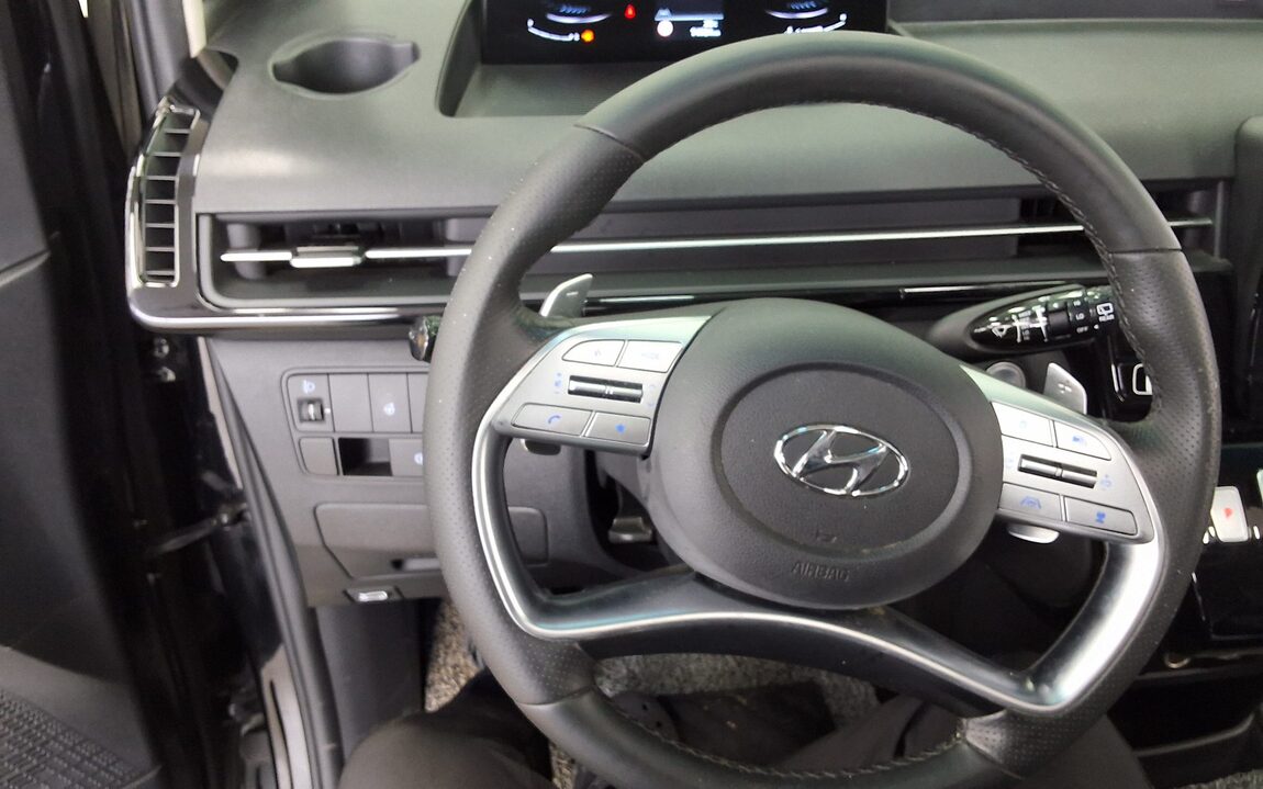 HYUNDAI STARIA 3.5 LPG LOUNGE 9-SEATER PRESTIGE 2022 - zdjęcie 17