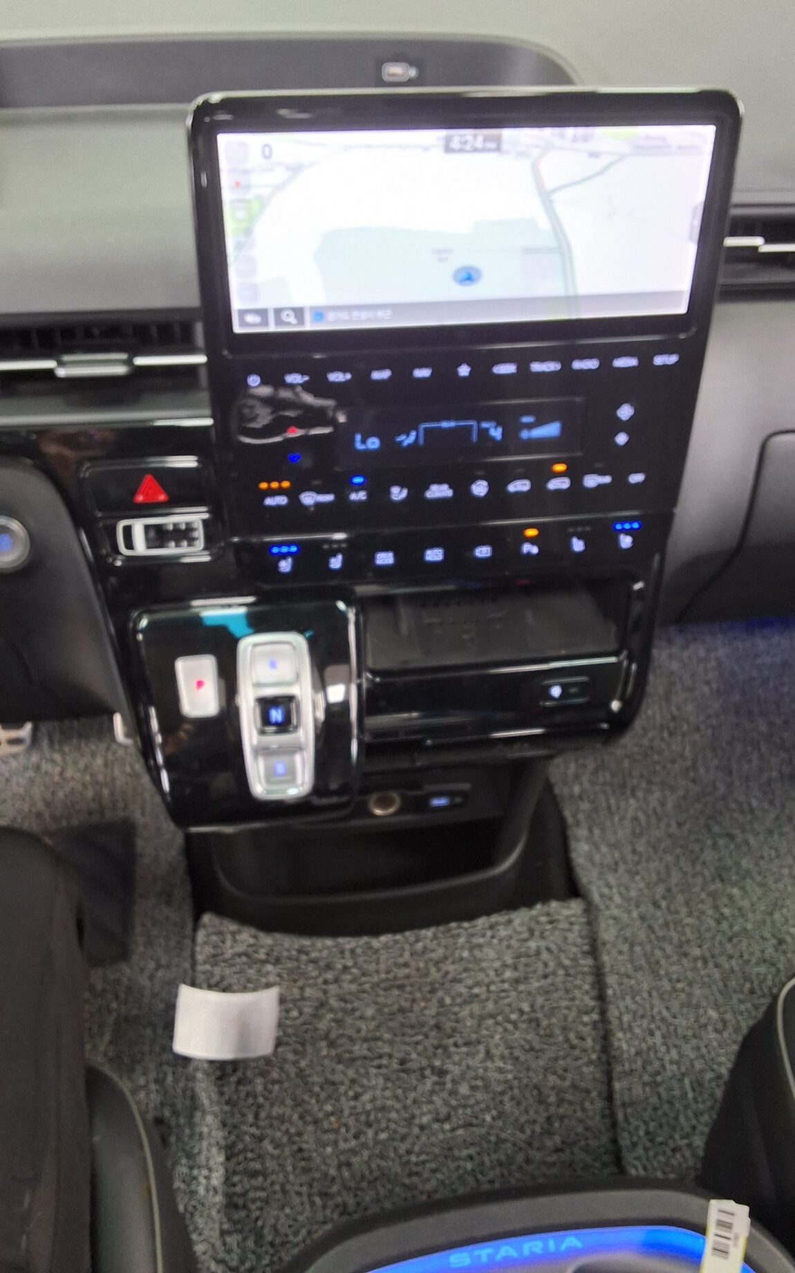 HYUNDAI STARIA 3.5 LPG LOUNGE 9-SEATER PRESTIGE 2022 - zdjęcie 18