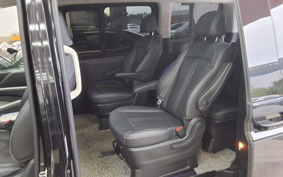 HYUNDAI STARIA 3.5 LPG LOUNGE 9-SEATER PRESTIGE 2022 - zdjęcie 12
