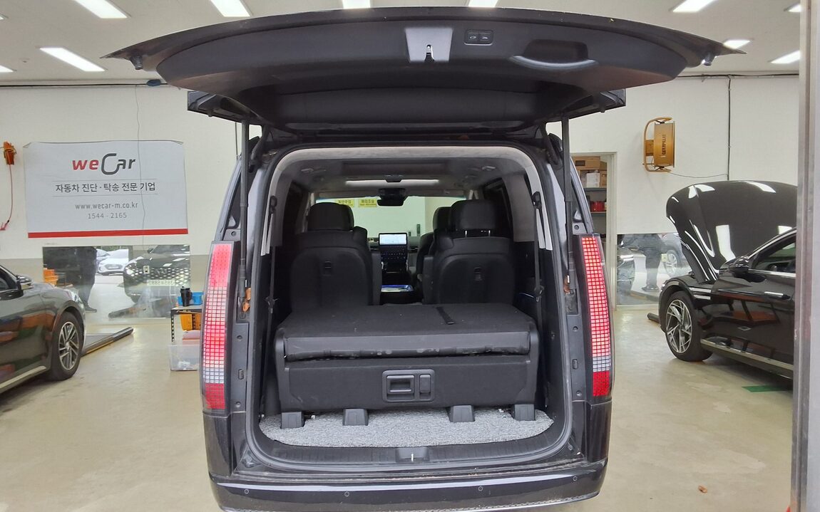 HYUNDAI STARIA 3.5 LPG LOUNGE 9-SEATER PRESTIGE 2022 - zdjęcie 15