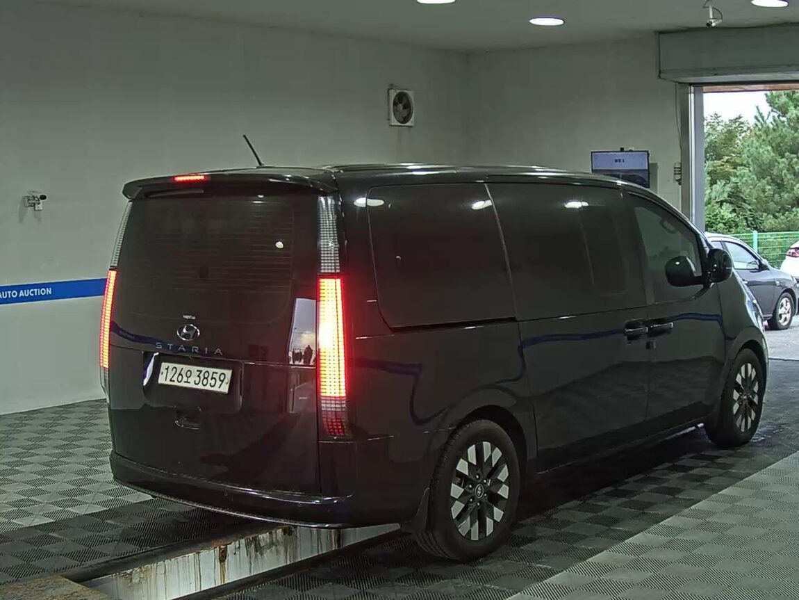 HYUNDAI STARIA 3.5 LPG LOUNGE 9-SEATER PRESTIGE 2022 - zdjęcie 5