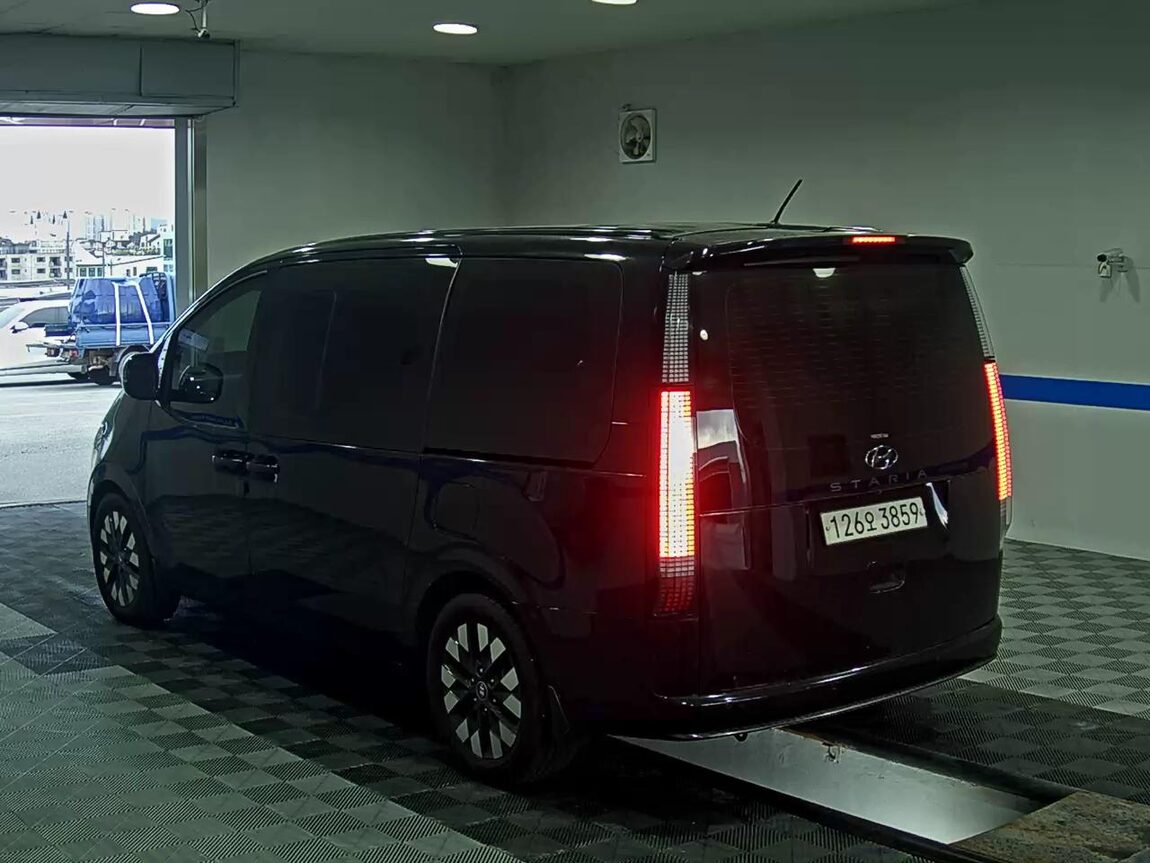 HYUNDAI STARIA 3.5 LPG LOUNGE 9-SEATER PRESTIGE 2022 - zdjęcie 6