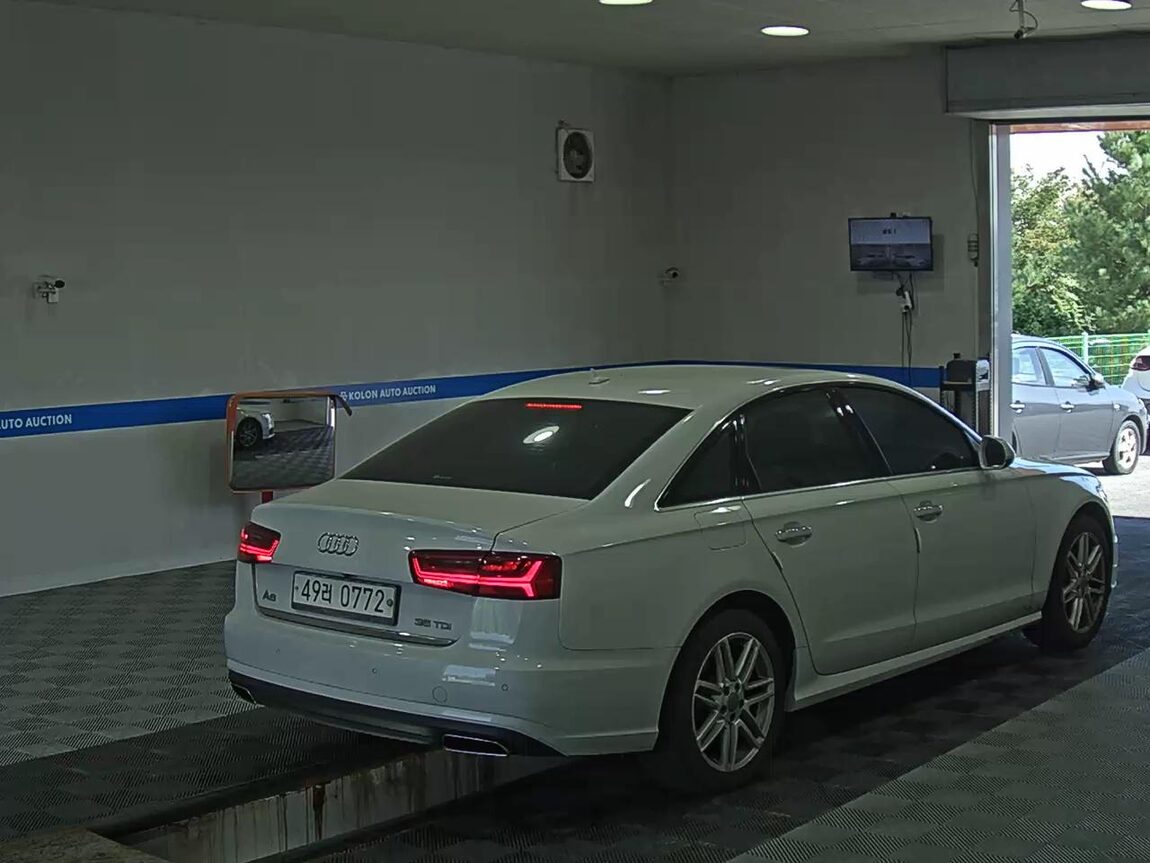 AUDI A6 (4TH GEN) 35 TDI COMFORT 2016 - zdjęcie 5