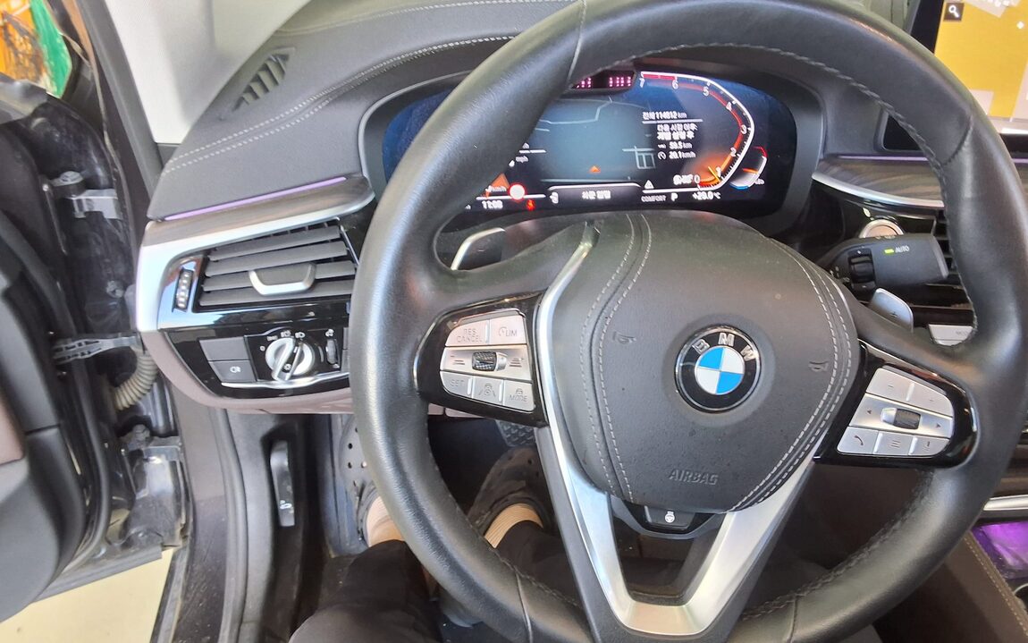 BMW 5 SERIES (7TH GEN) 530i LUXURY 2022 - zdjęcie 18