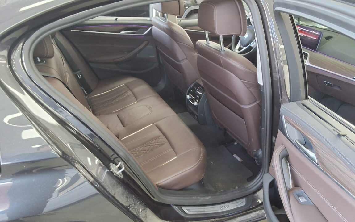 BMW 5 SERIES (7TH GEN) 530i LUXURY 2022 - zdjęcie 14