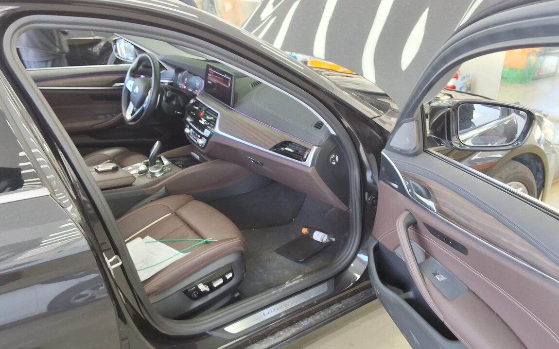 BMW 5 SERIES (7TH GEN) 530i LUXURY 2022 - zdjęcie 15