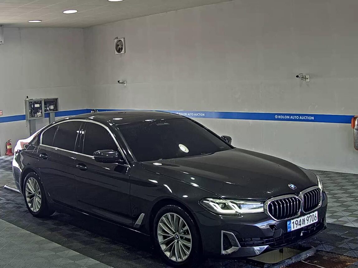 BMW 5 SERIES (7TH GEN) 530i LUXURY 2022 - zdjęcie 3