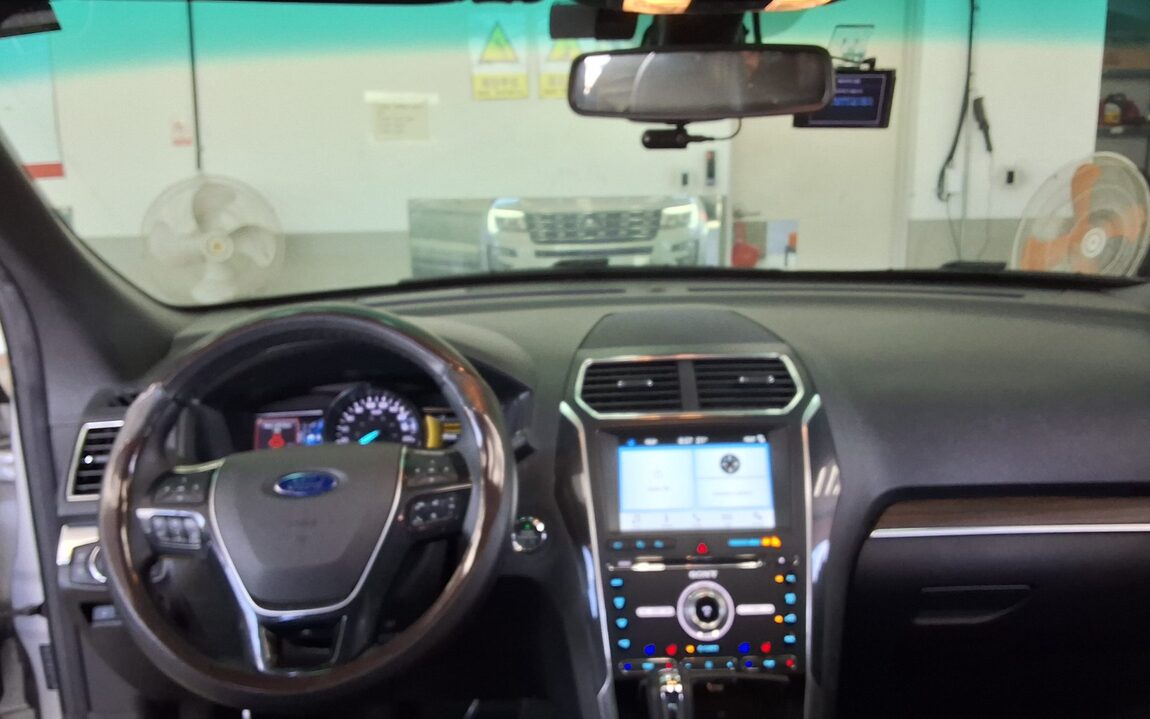 FORD EXPLORER (5TH GEN) 2.3 AWD LIMITED 2017 - zdjęcie 11