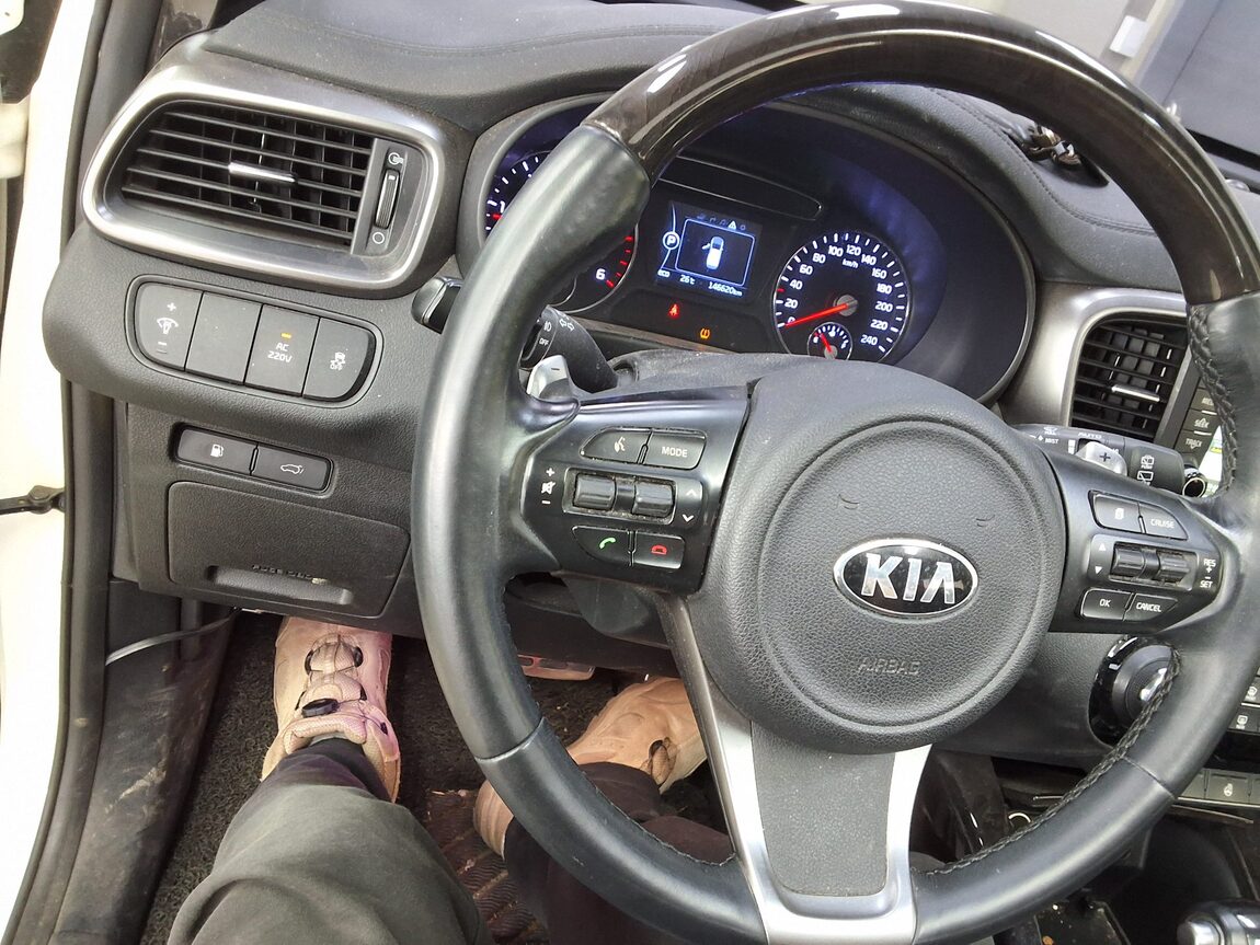 KIA ALL NEW SORENTO R2.0 2WD NOBLESSE SPECIAL 2017 - zdjęcie 23