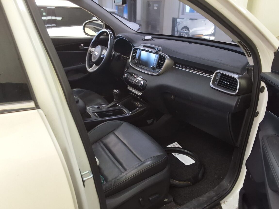 KIA ALL NEW SORENTO R2.0 2WD NOBLESSE SPECIAL 2017 - zdjęcie 15