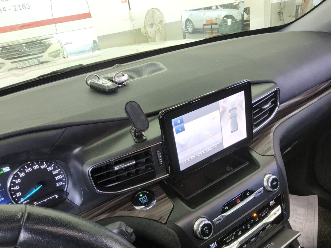 FORD EXPLORER (6TH GEN) 2.3 AWD LIMITED 2020 - zdjęcie 18