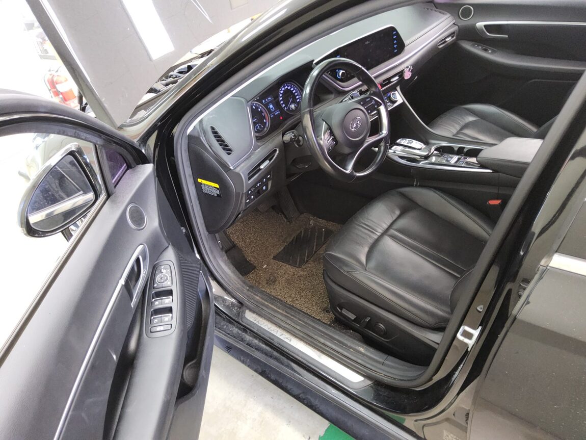 HYUNDAI SONATA (DN8) G2.0 PREMIUM 2020 - zdjęcie 10