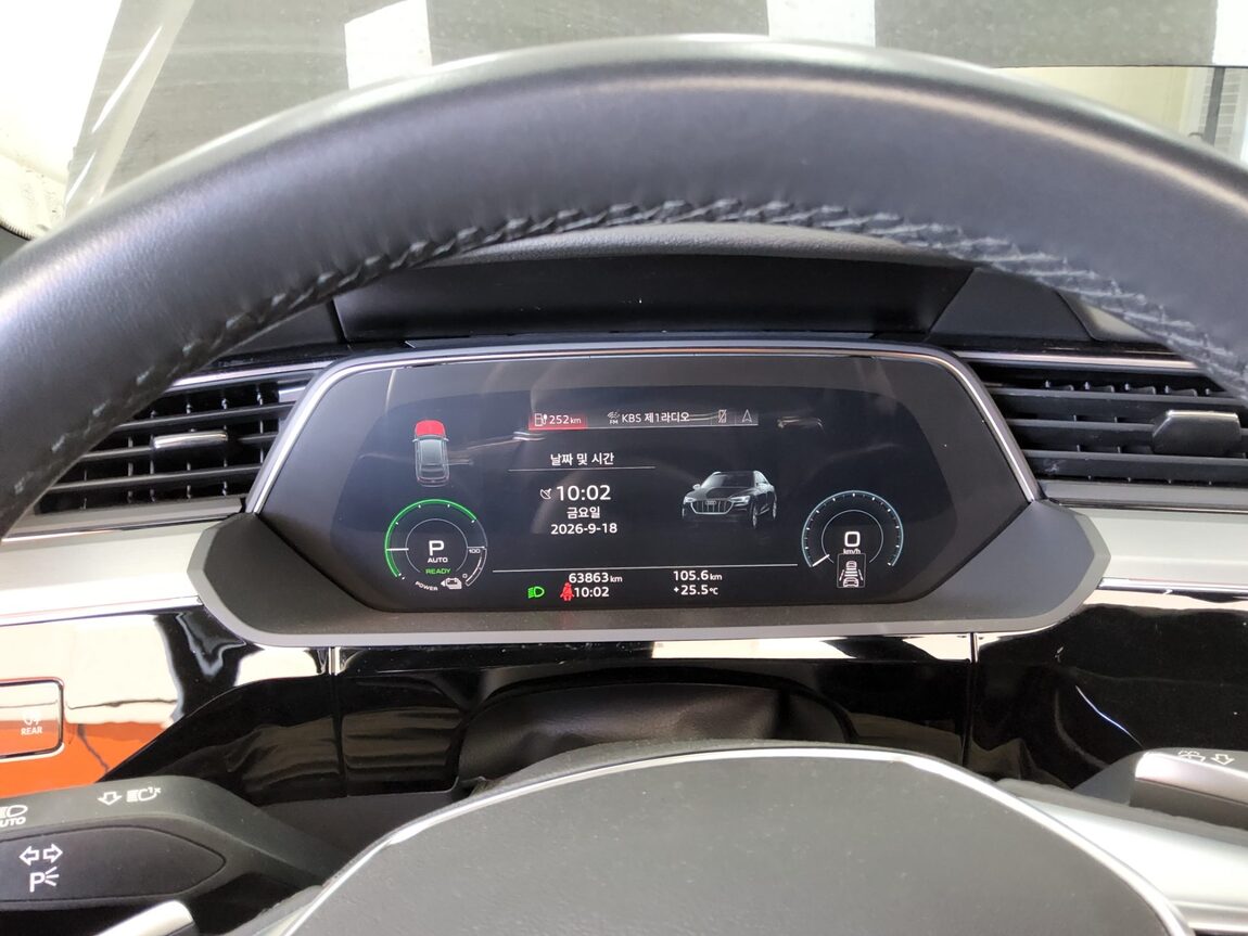 AUDI e-TRON 55 QUATTRO SPORTBACK 2022 - zdjęcie 9