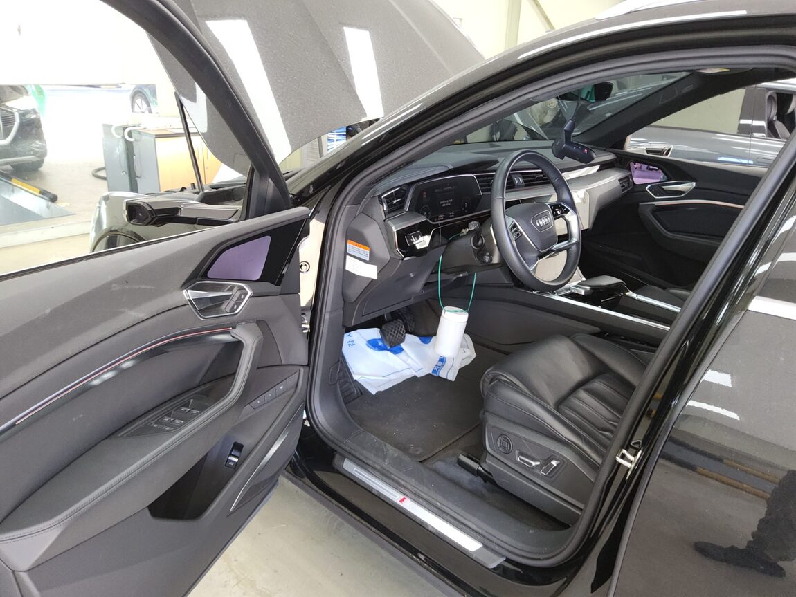 AUDI e-TRON 55 QUATTRO SPORTBACK 2022 - zdjęcie 10