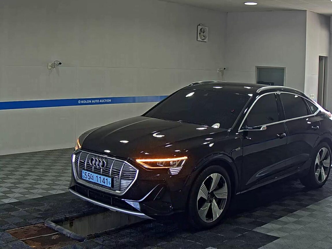 AUDI e-TRON 55 QUATTRO SPORTBACK 2022 - zdjęcie 2