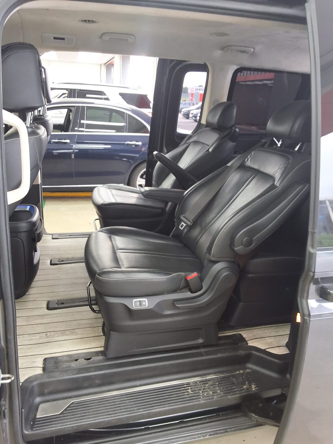 HYUNDAI STARIA 2.2 DIESEL LOUNGE 9-SEATER 2WD INSPIRATION 2022 - zdjęcie 13
