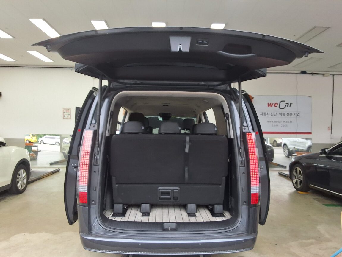 HYUNDAI STARIA 2.2 DIESEL LOUNGE 9-SEATER 2WD INSPIRATION 2022 - zdjęcie 16