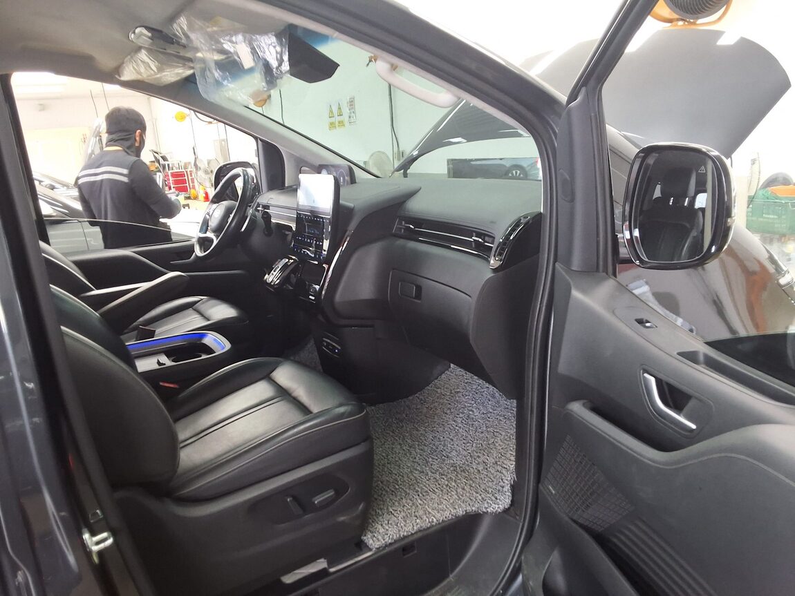 HYUNDAI STARIA 2.2 DIESEL LOUNGE 9-SEATER 2WD INSPIRATION 2022 - zdjęcie 15