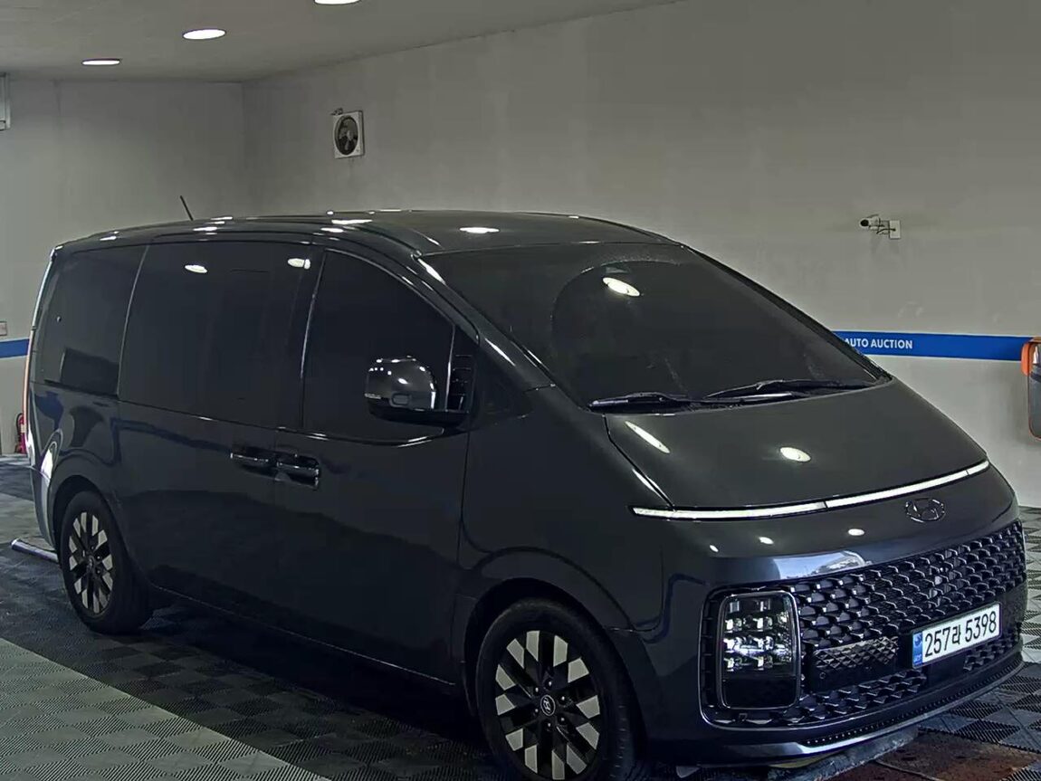 HYUNDAI STARIA 2.2 DIESEL LOUNGE 9-SEATER 2WD INSPIRATION 2022 - zdjęcie 3