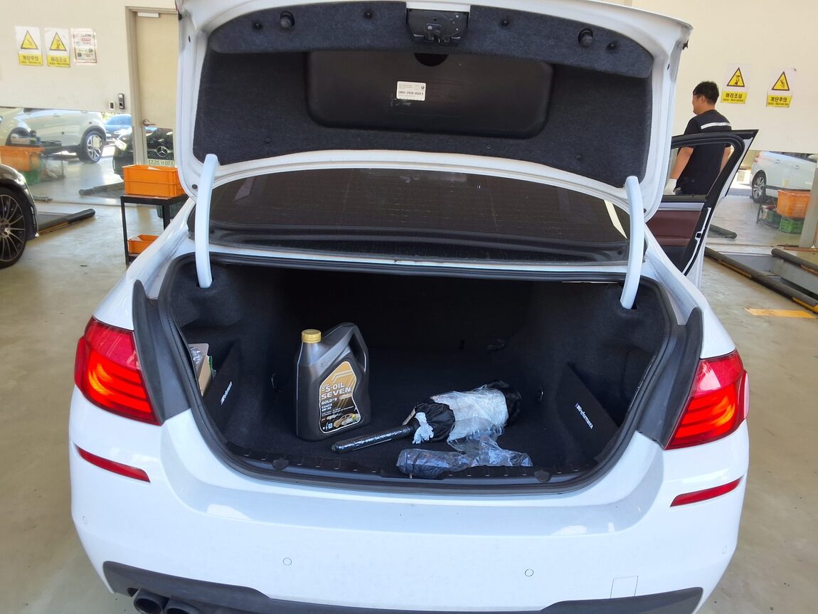 BMW 5 SERIES (6TH GEN) 520d M SPORT 2013 - zdjęcie 15