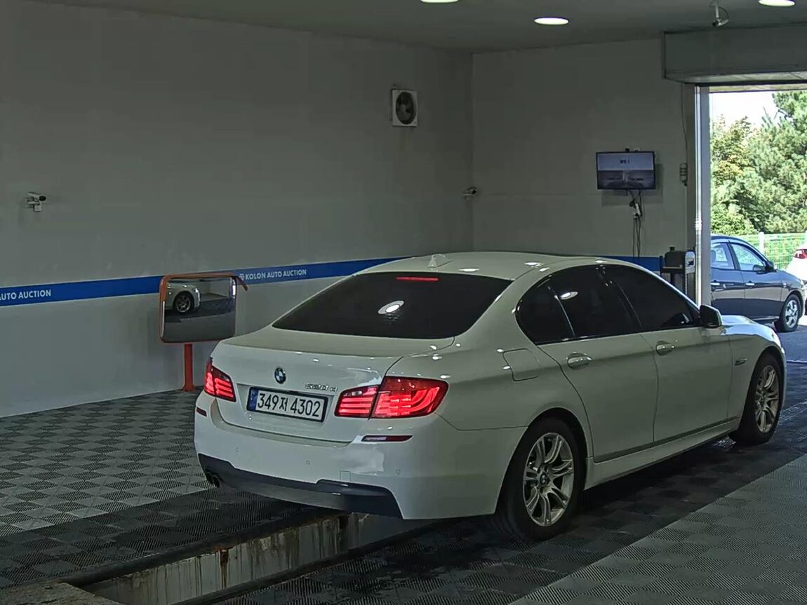 BMW 5 SERIES (6TH GEN) 520d M SPORT 2013 - zdjęcie 5