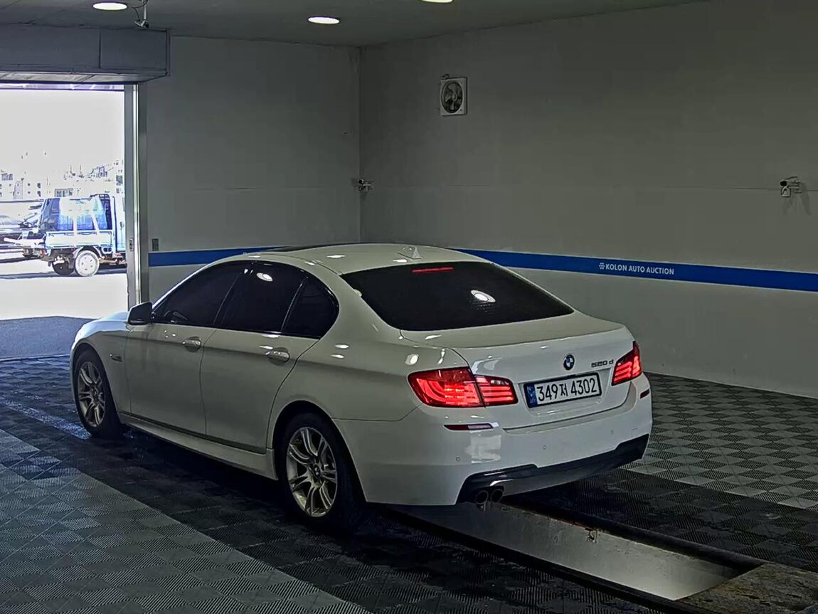BMW 5 SERIES (6TH GEN) 520d M SPORT 2013 - zdjęcie 6