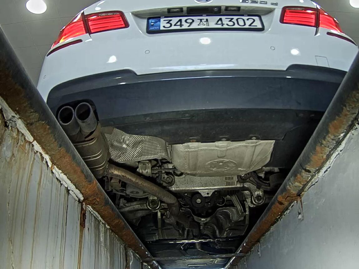 BMW 5 SERIES (6TH GEN) 520d M SPORT 2013 - zdjęcie 8