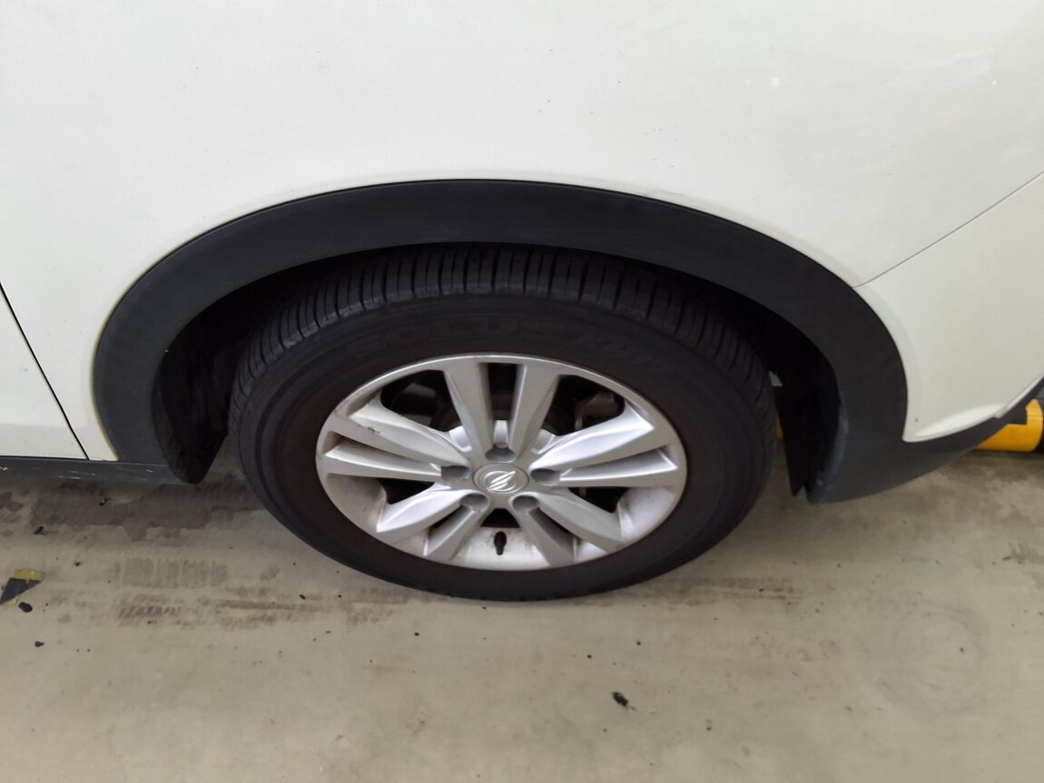 KG MOBILITY (SSANGYONG) TIVOLI GASOLINE 2WD VX 2015 - zdjęcie 23