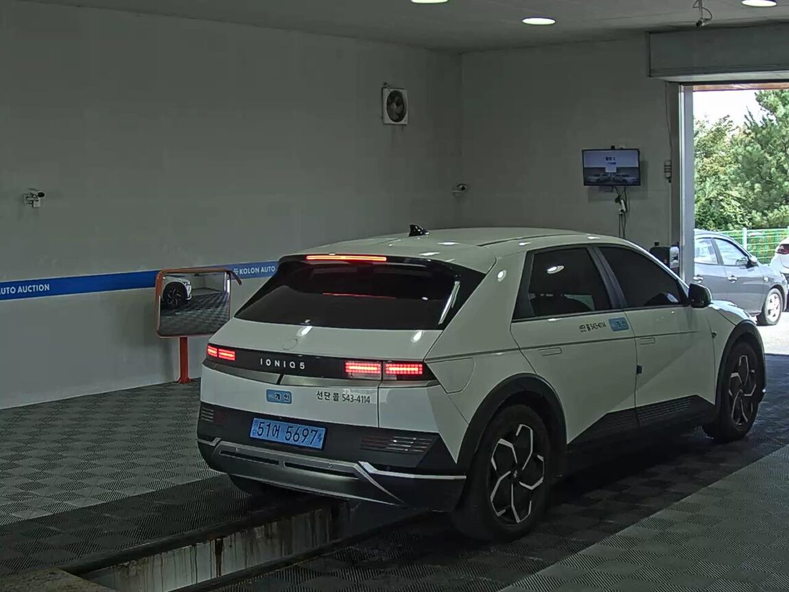 HYUNDAI IONIQ 5 EV 2WD STANDARD COMMERCIAL 2022 - zdjęcie 5