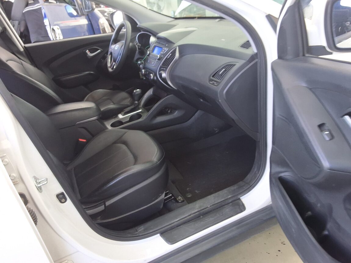 HYUNDAI NEW TUCSON ix DIESEL R2.0 4WD SMART 2014 - zdjęcie 15
