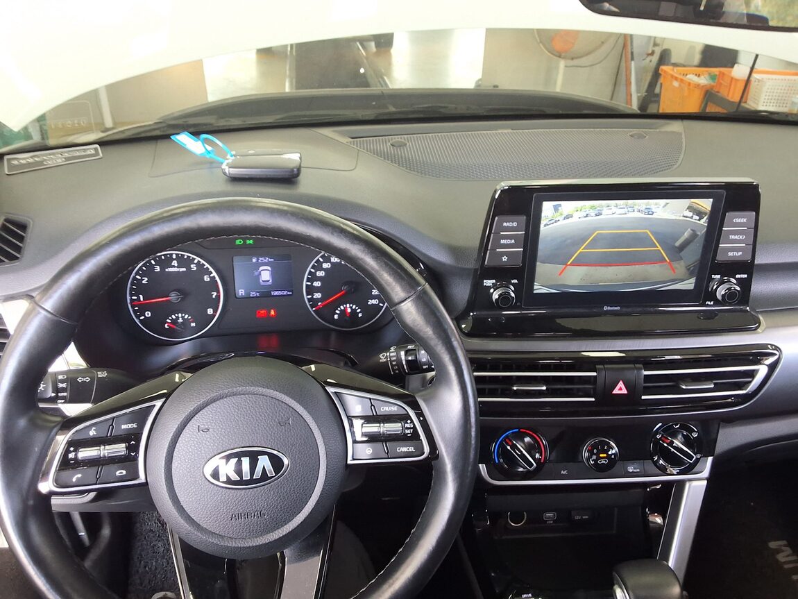 KIA SELTOS 1.6 GASOLINE 2WD PRESTIGE 2020 - zdjęcie 18