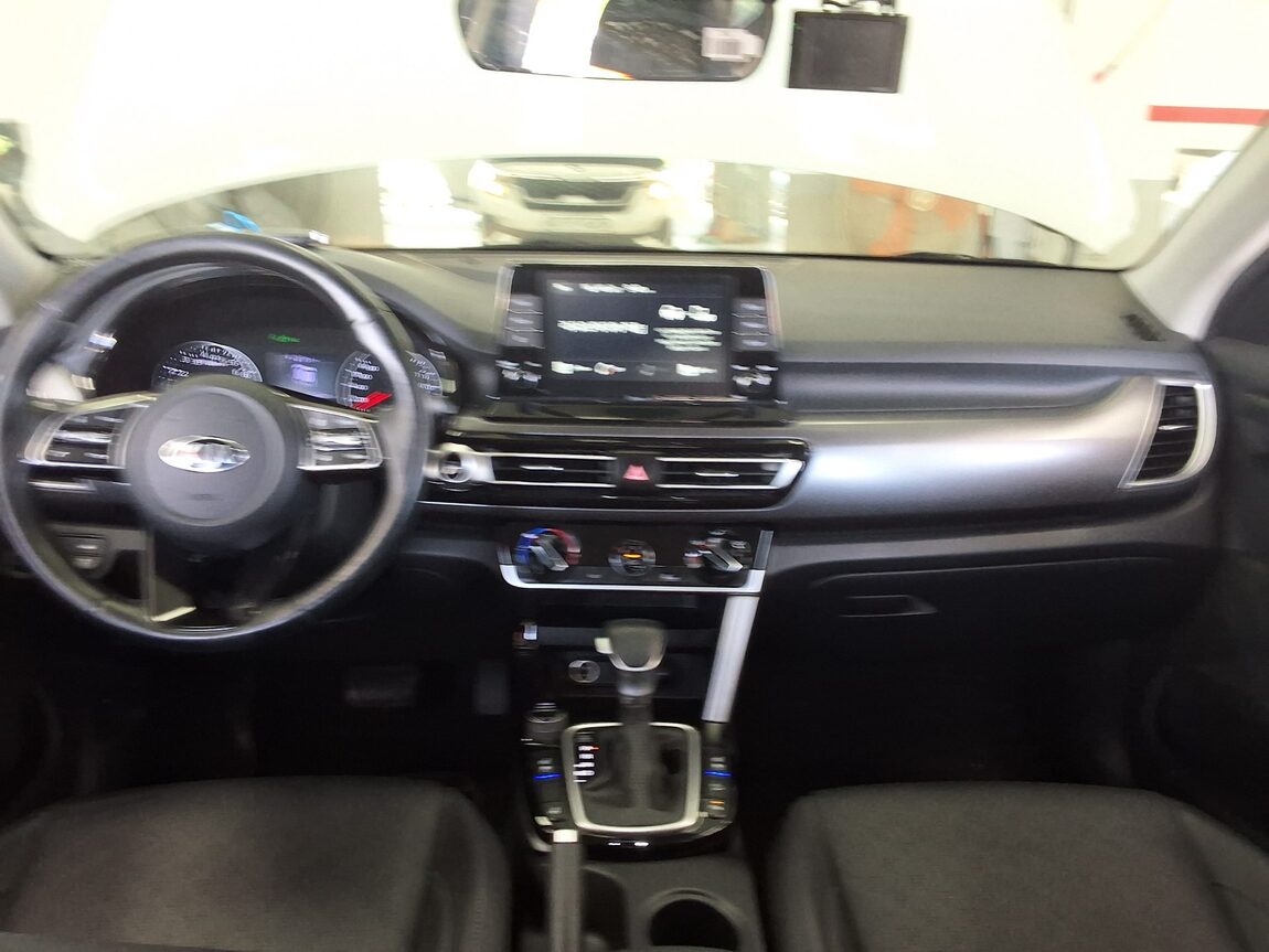 KIA SELTOS 1.6 GASOLINE 2WD PRESTIGE 2020 - zdjęcie 12