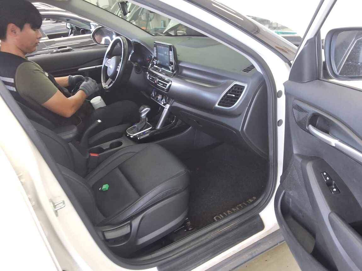 KIA SELTOS 1.6 GASOLINE 2WD PRESTIGE 2020 - zdjęcie 15
