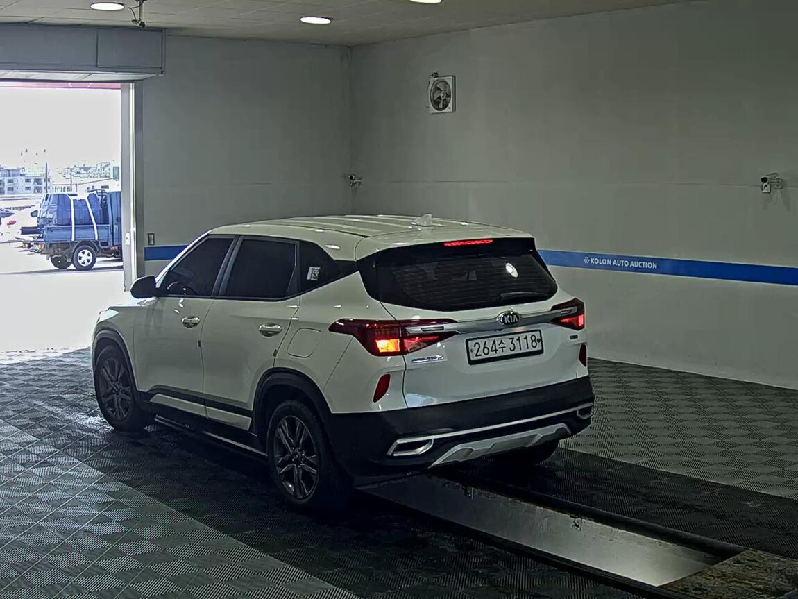KIA SELTOS 1.6 GASOLINE 2WD PRESTIGE 2020 - zdjęcie 6