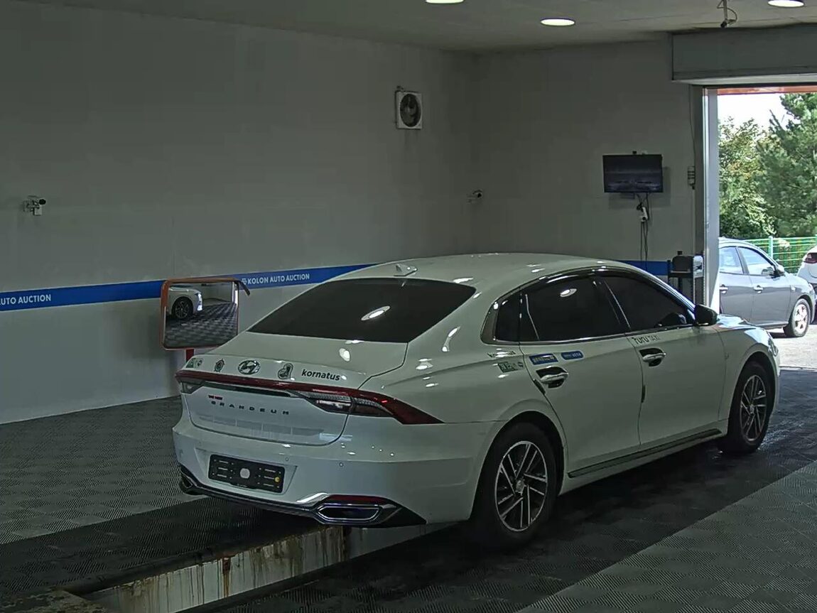 HYUNDAI THE NEW GRANDEUR IG LPi 3.0 BUSINESS PREMIUM MODEL TYPE 2022 - zdjęcie 5