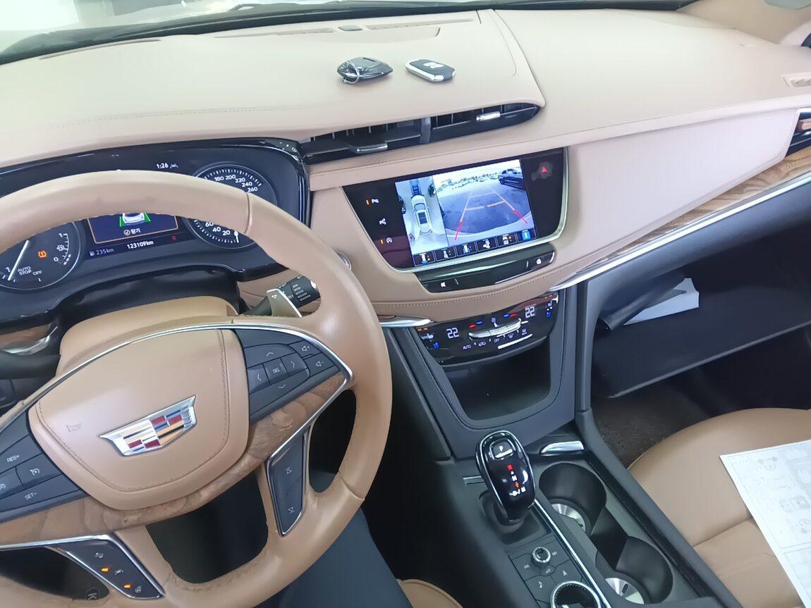 CADILLAC XT5 3.6 PREMIUM 2023 - zdjęcie 11