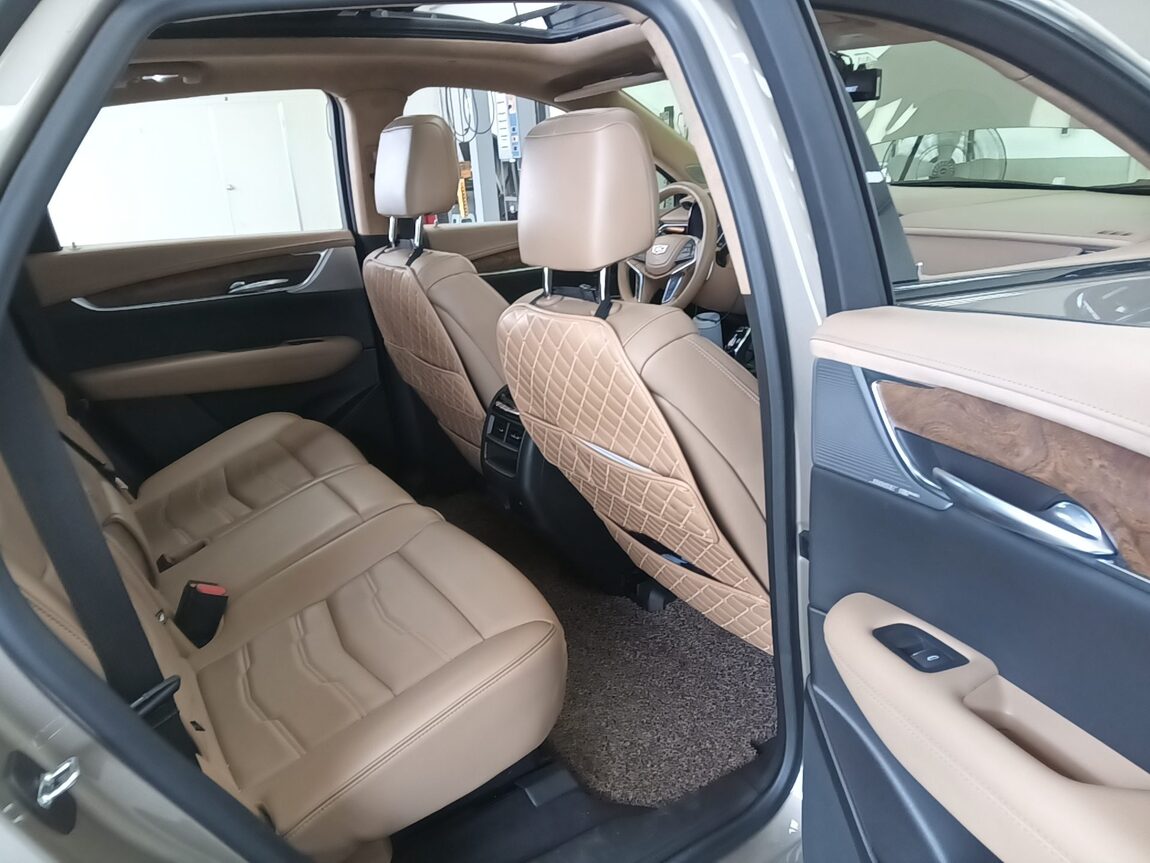 CADILLAC XT5 3.6 PREMIUM 2023 - zdjęcie 13
