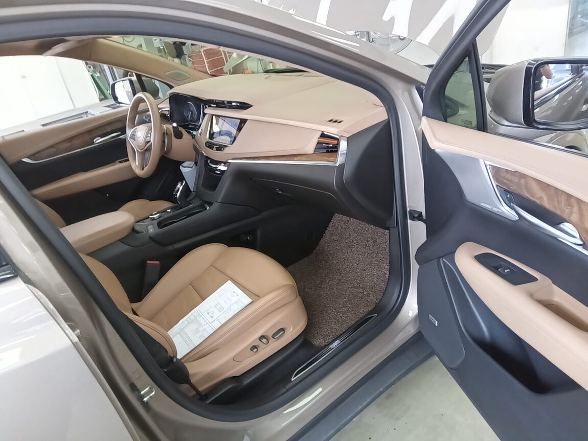 CADILLAC XT5 3.6 PREMIUM 2023 - zdjęcie 14