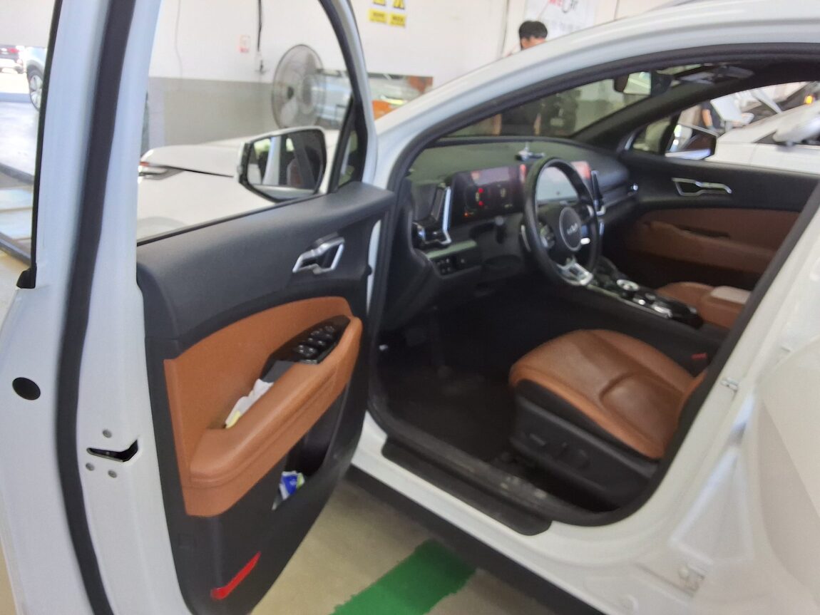 KIA THE ALL NEW SPORTAGE HYBRID 1.6 HEV NOBLESSE 2023 - zdjęcie 10